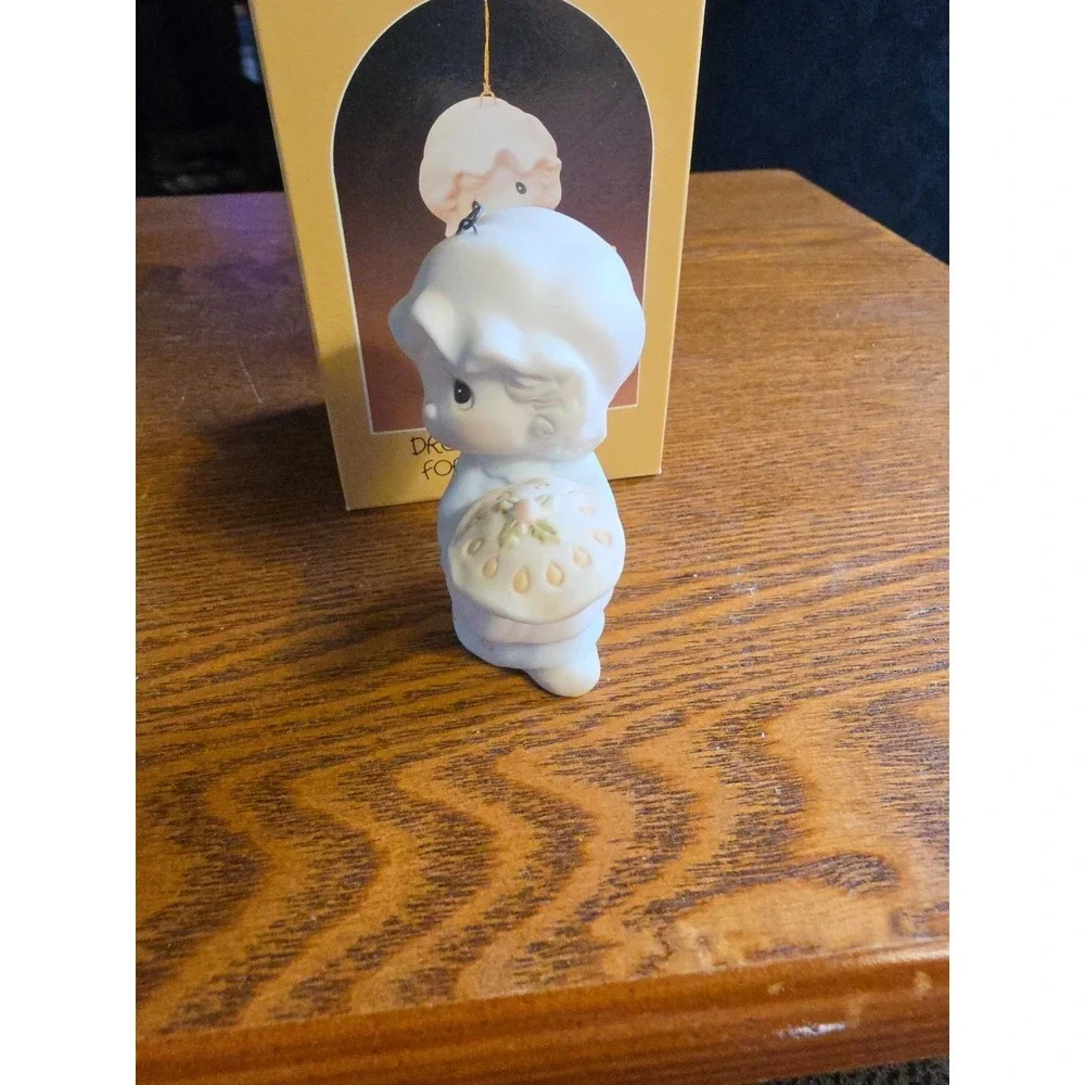 Precious‎ Moments - Dropping Over For Christmas - E-2376 - Ornament